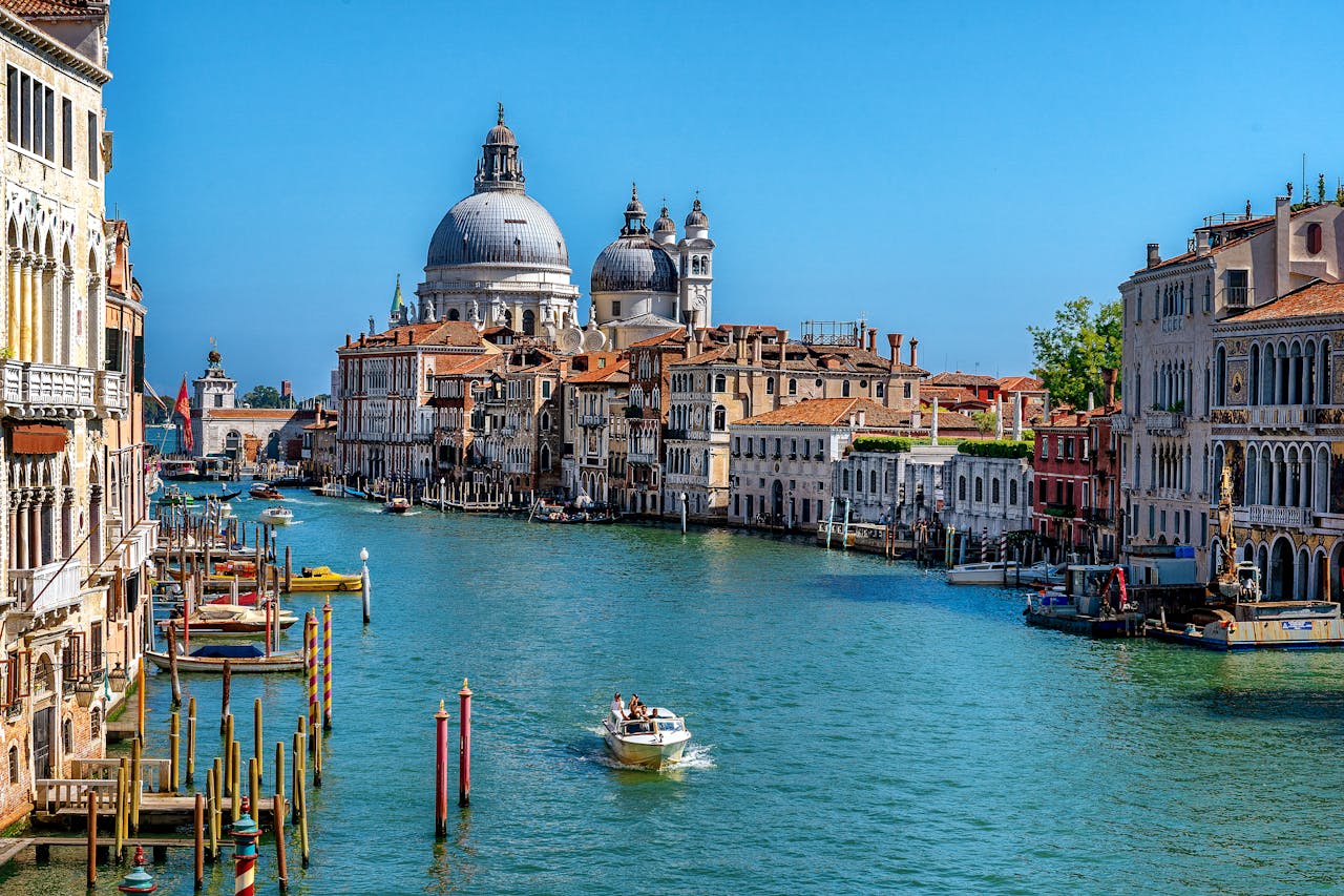 18 Best Places to Visit in Italy (From Someone Who Actually Lives There)