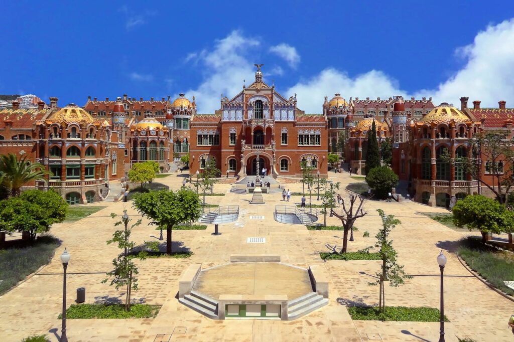 Best Places to Visit in Barcelona - recinte modernista de sant pau