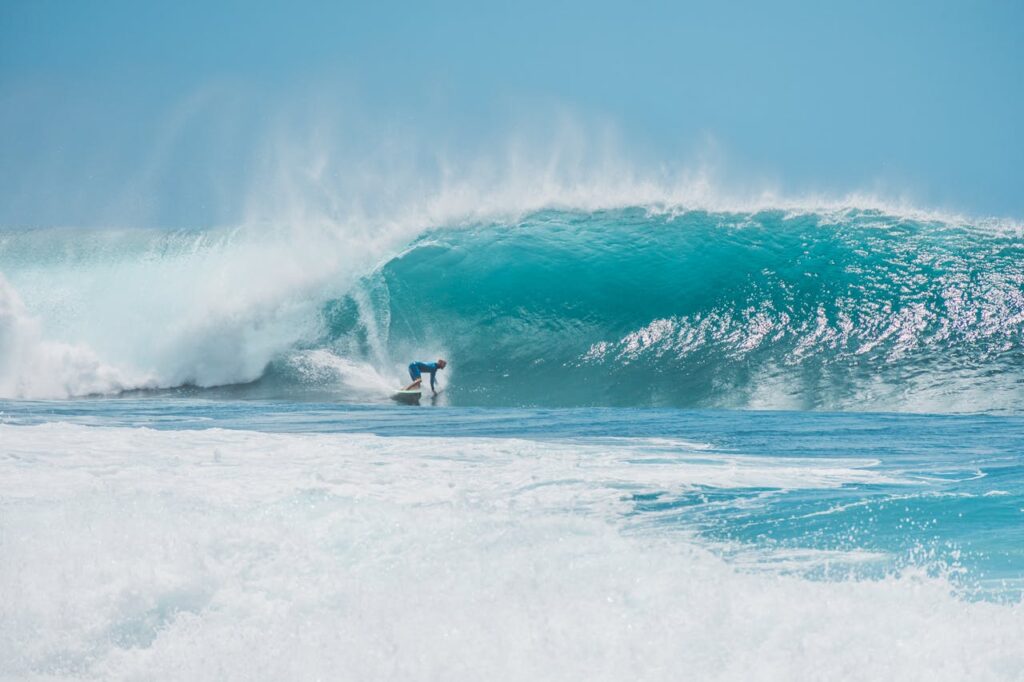 Surfing - best time to visit tahiti